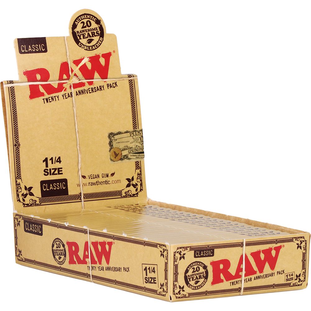 RAW Classic 20th Anniversary Rolling Papers - Classic / 50pc / 1 1/4 24ct